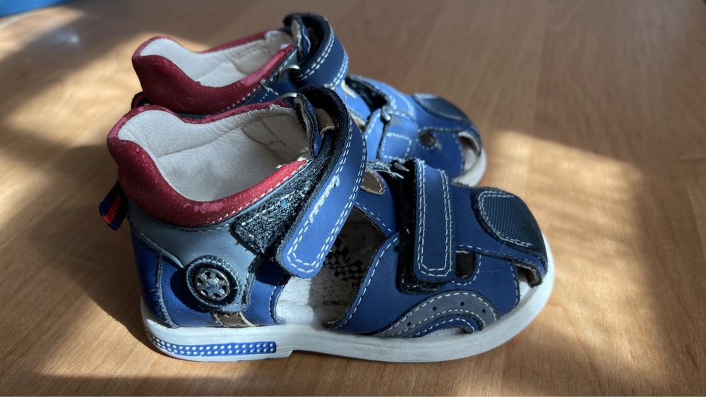 Босоніжки з ортопедичною стелькою сандалі р-р 22