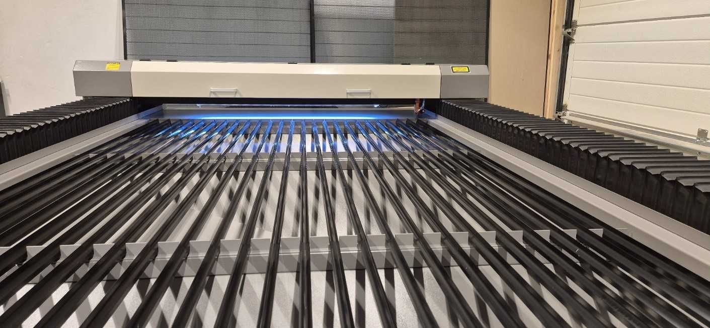 Ploter laserowy CO2 - praktycznie nowy