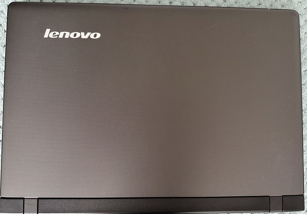 Laptop Lenovo B50-10 – 15,6’ czarny matowy