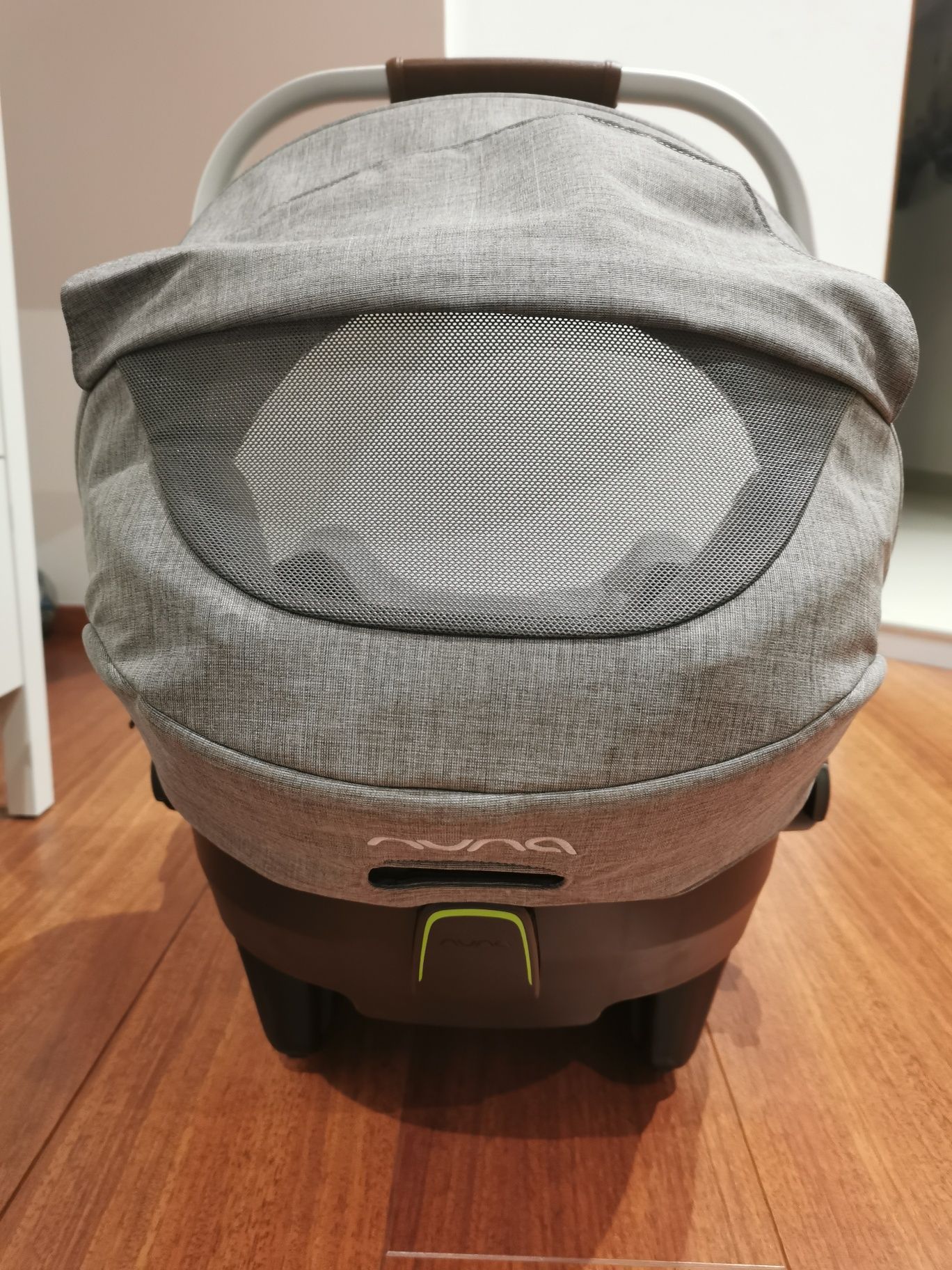 Fotelik Nuna Pipa Next z bazą isofix