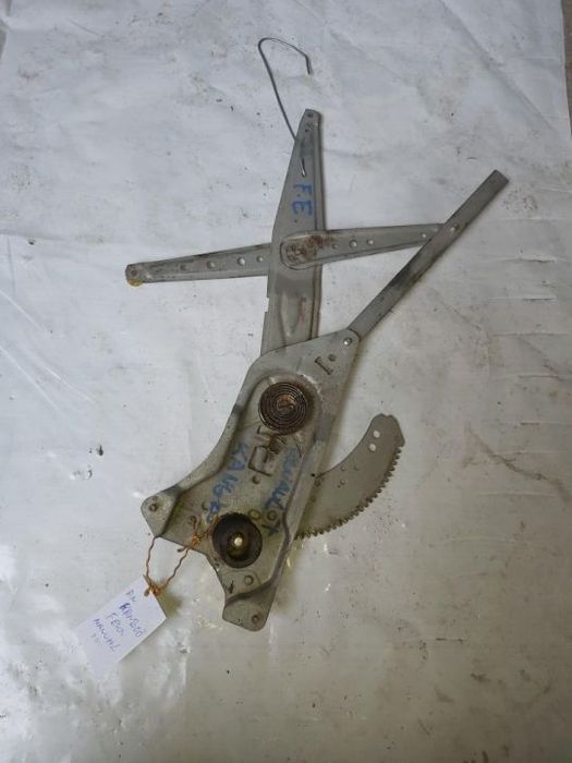 Elevador Manual esquerdo Renault Kangoo