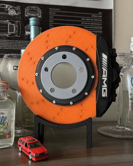 Lampa „tarcza hamulcowa” Mercedes – idealna dekoracja dla fana aut