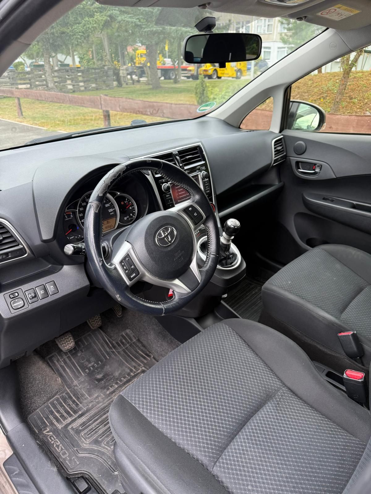 Toyota Verso S 1.4 D4D Lift navi kamera ładny Stan