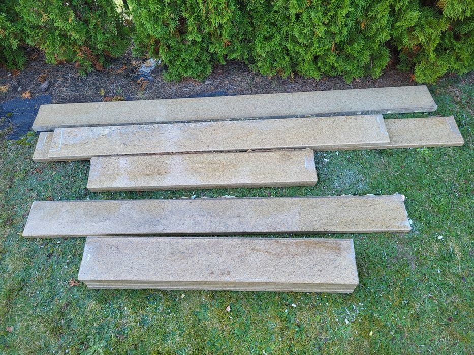 Parapety granitowe – używane, w idealnym stanie