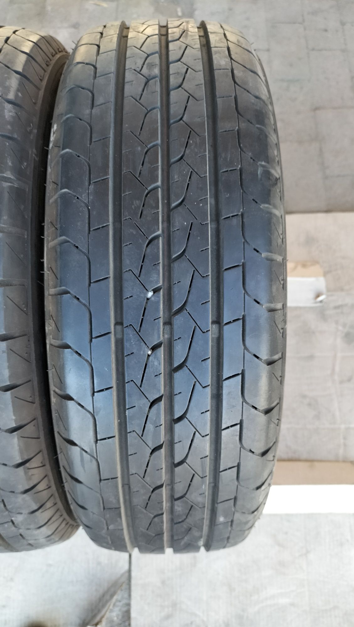 Шини r16c 195/60 Bridgestone Duravis R660 літо літні