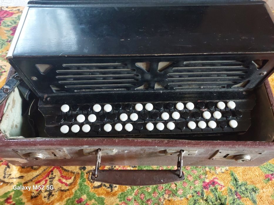 Баян в робочому стані