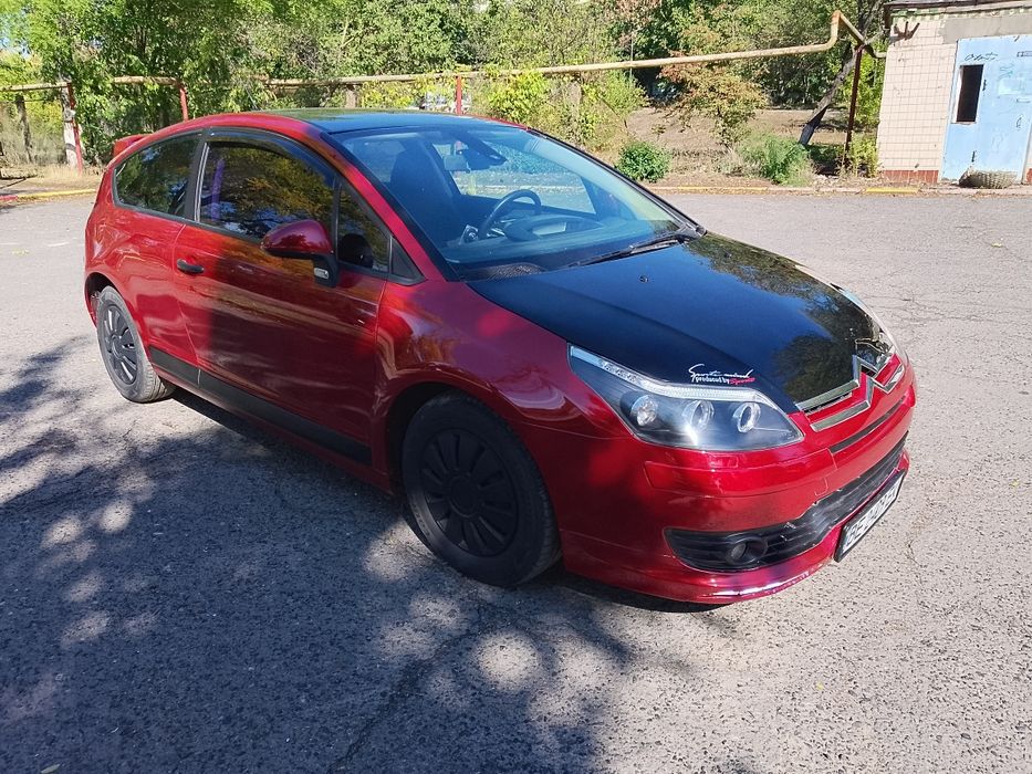 Автомобиль Ситроен С4