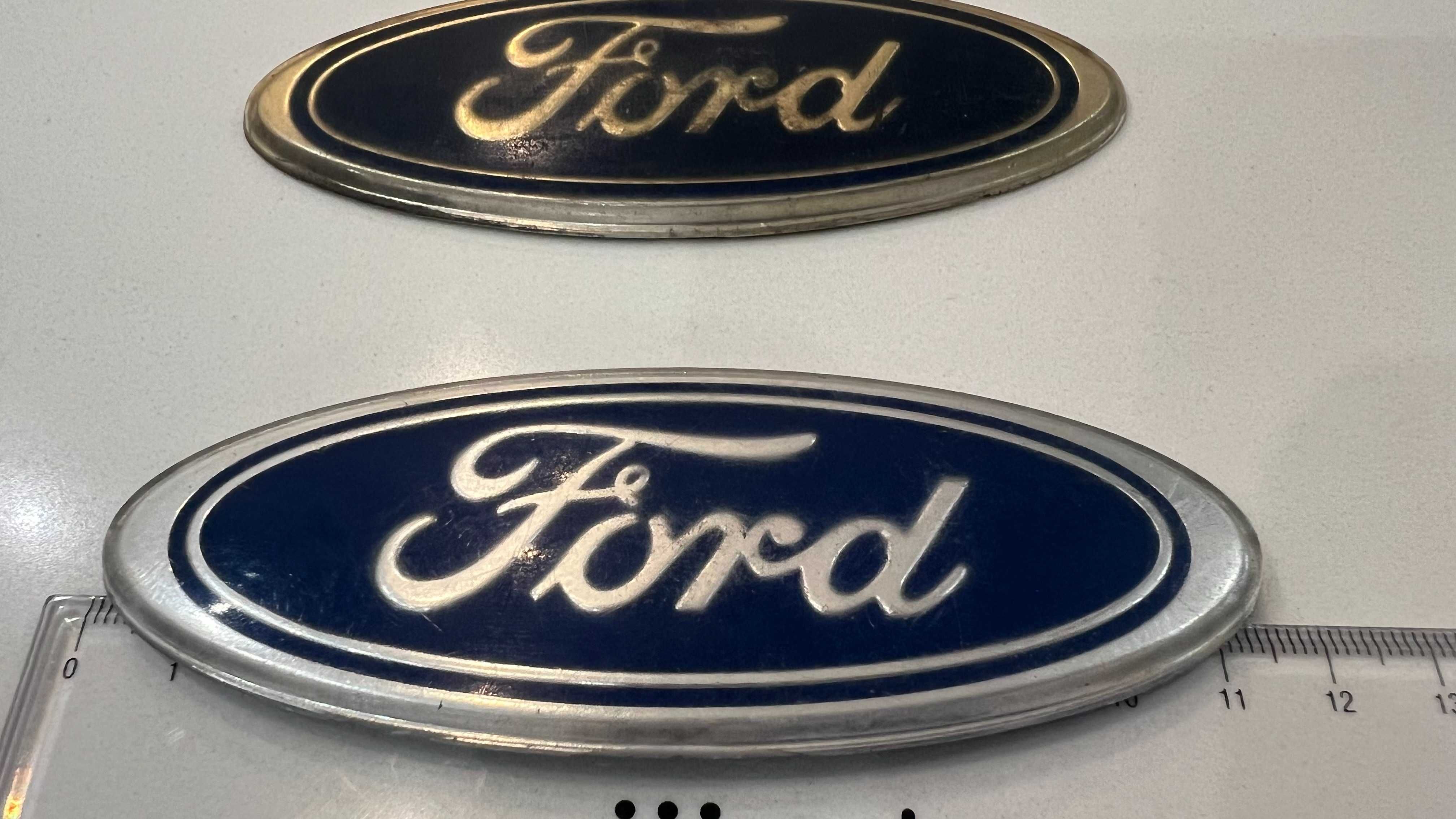 2 simbolos emblema logotipo Ford