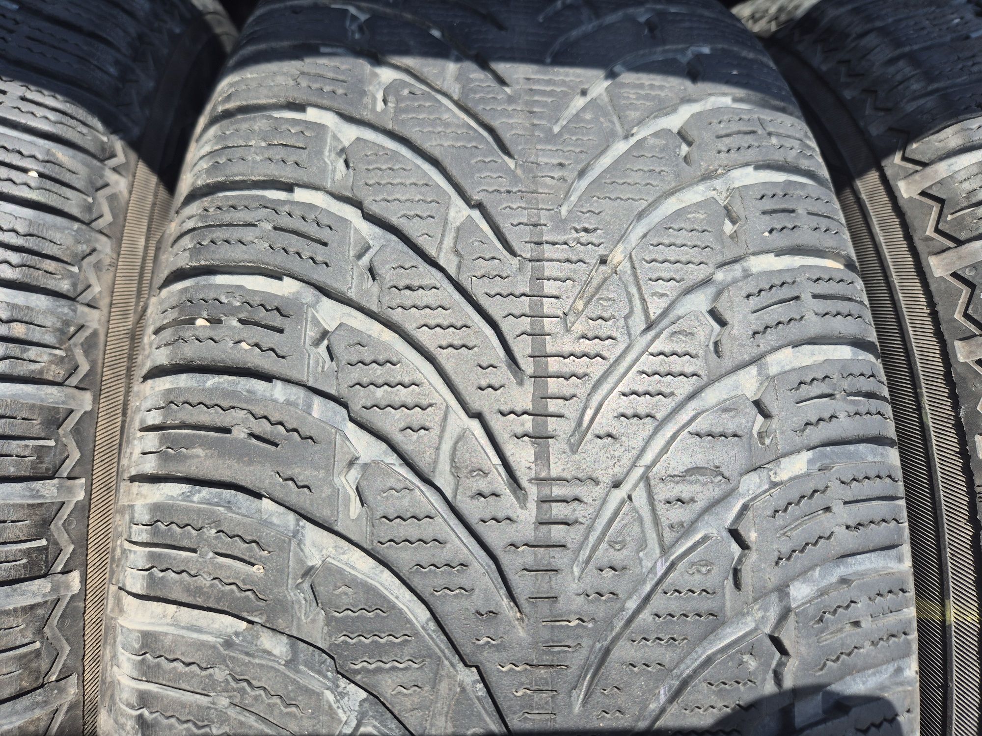 Opony do SUV dostawczy nokign tyre 235/65r17