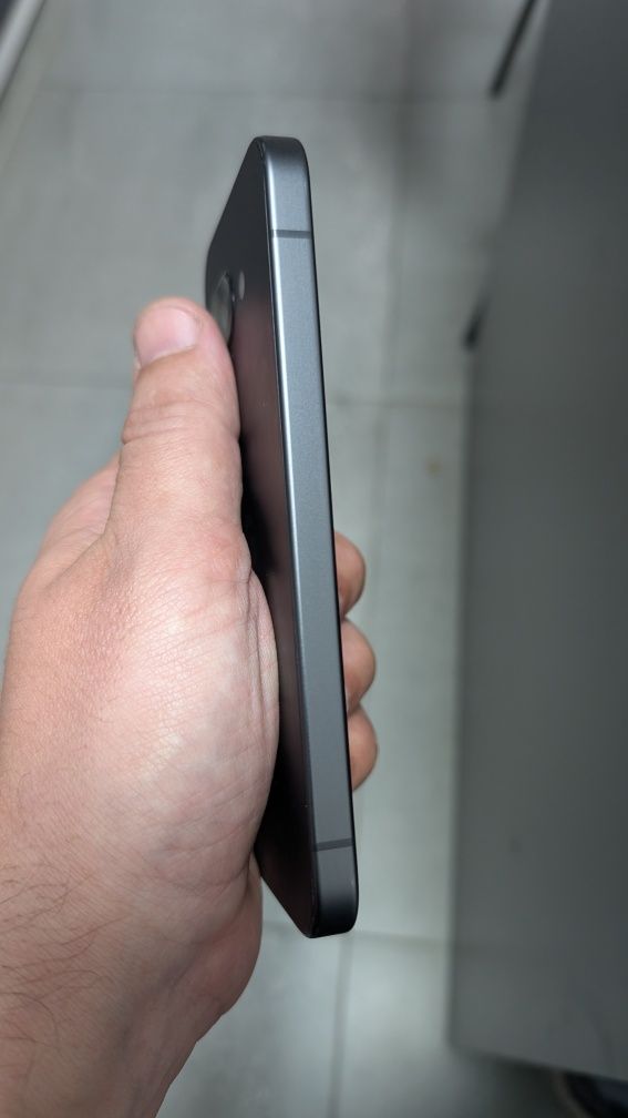 Google Pixel 9a 8/128G Неверлок,хорошее состояние