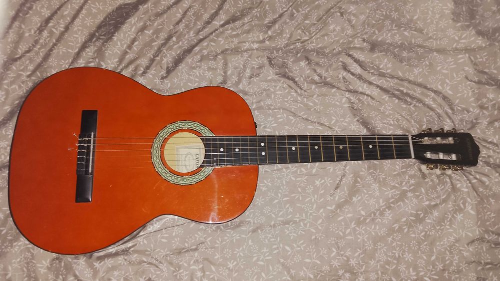 Niemiecka gitara klasyczna Clifton