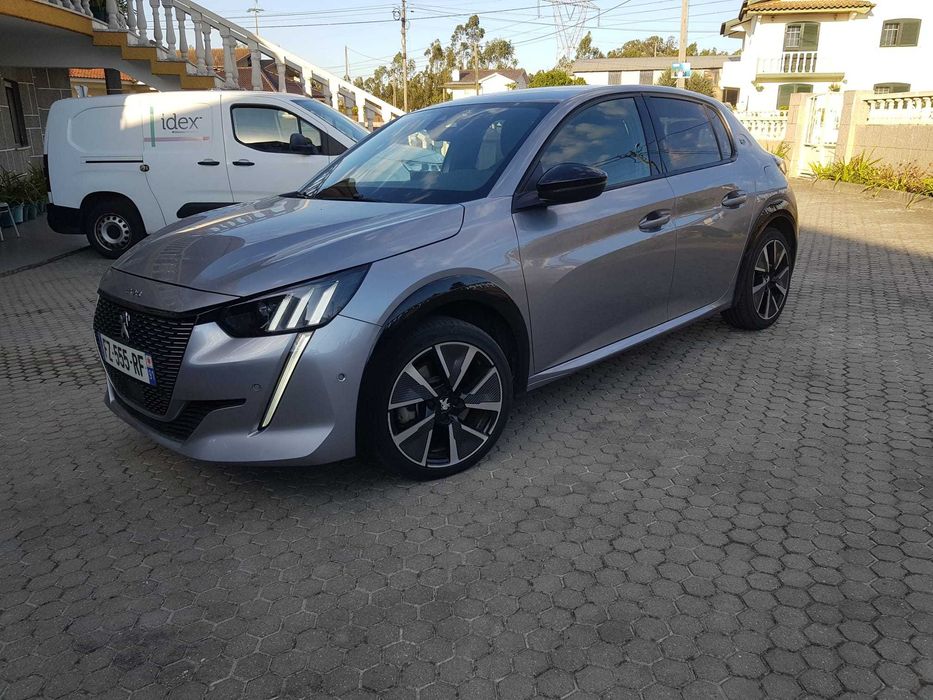 Peugeot e-208 GT 136cv 2021 c/iva