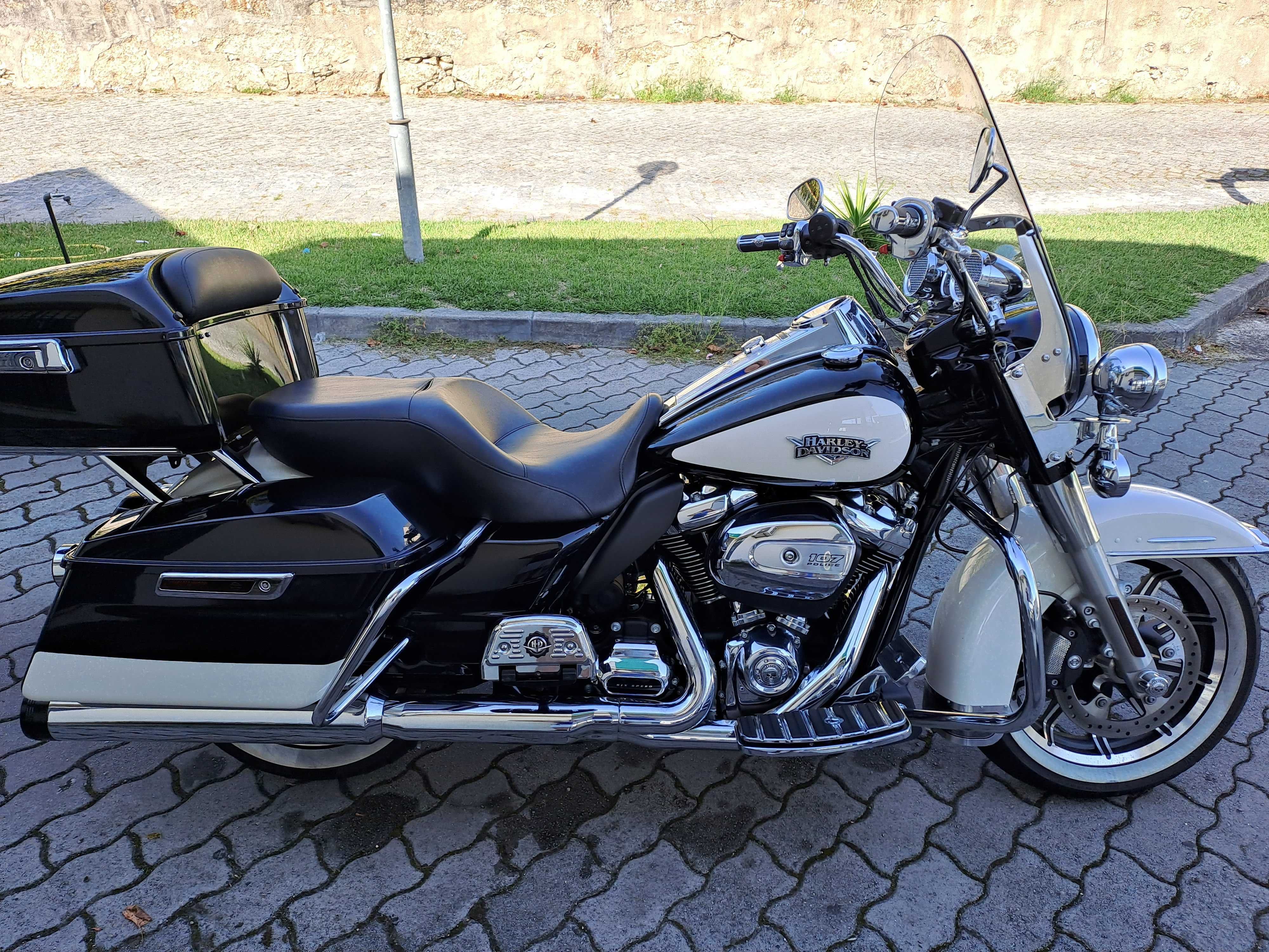 Harley Davidson Road King Police