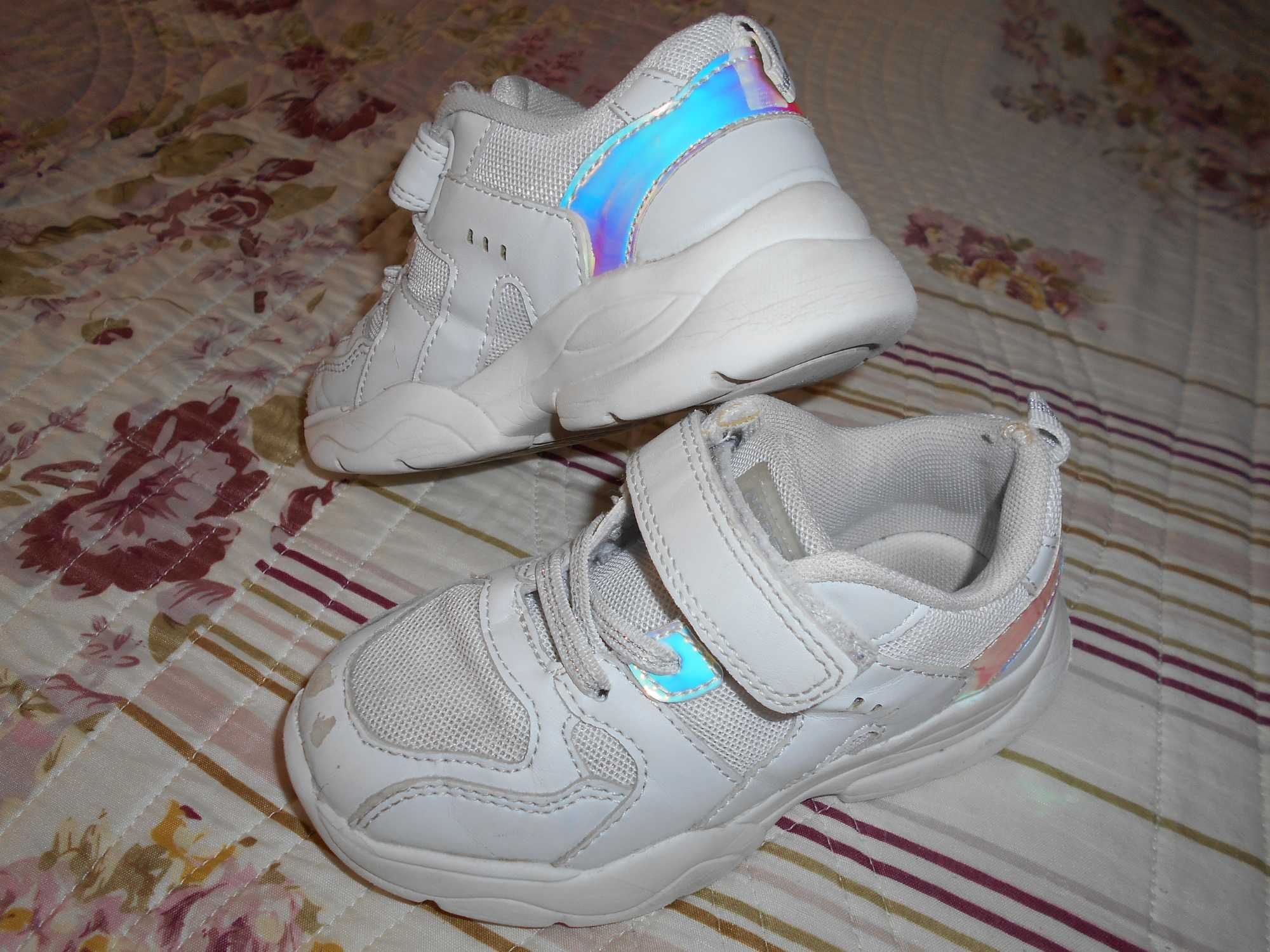 Tenis/ Sapatilhas Zippy 26, ultra leves, brancos