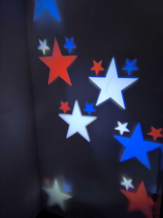 Projetor de imagens festivas