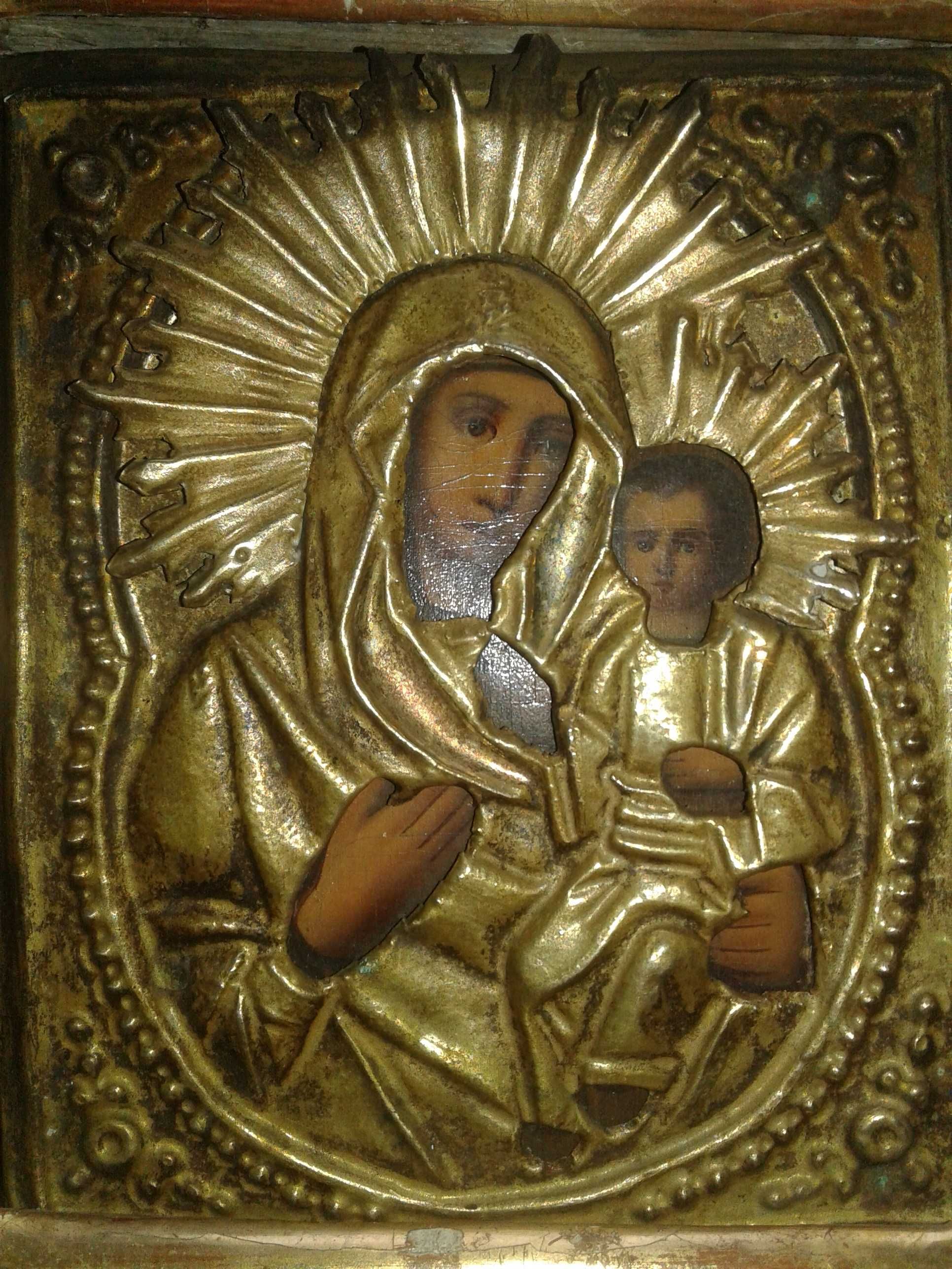 Старовинна ікона Божої Матері