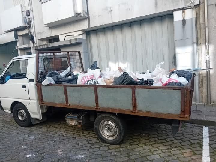 Faço cargas de entulho