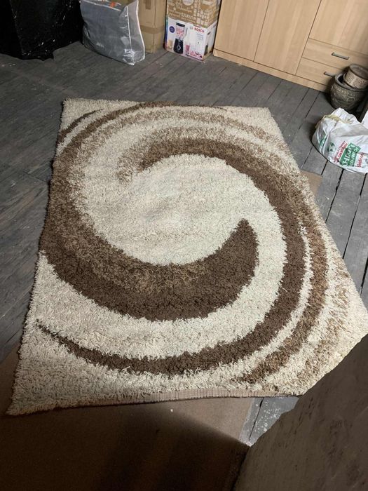 Beżowy brazowy dywan shaggy długie włosie