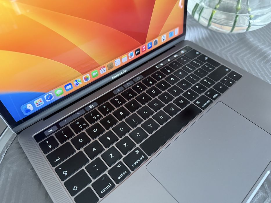 Macbook Pro 2017 13,3