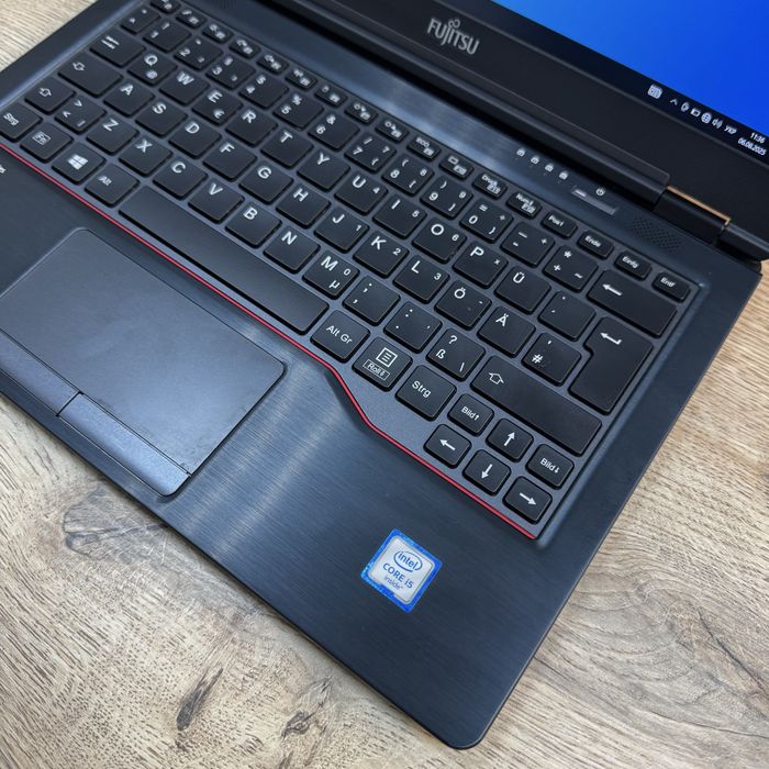 Ноутбук Fujitsu Lifebook U727  i5-6200u/8Gb/256SSD 4G