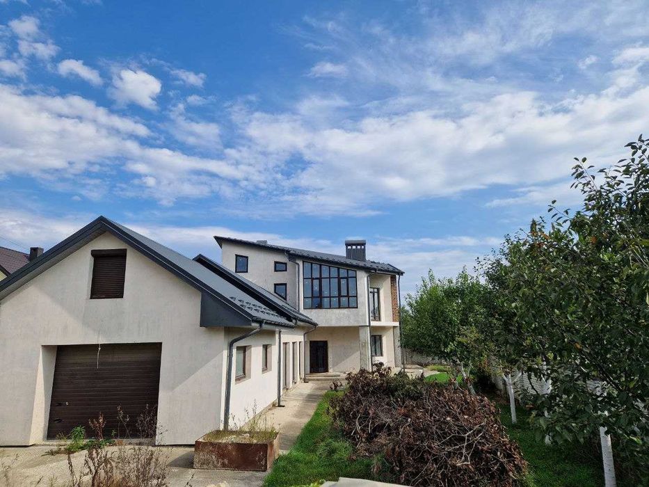 Продаж будинку з незавершеним ремонтом