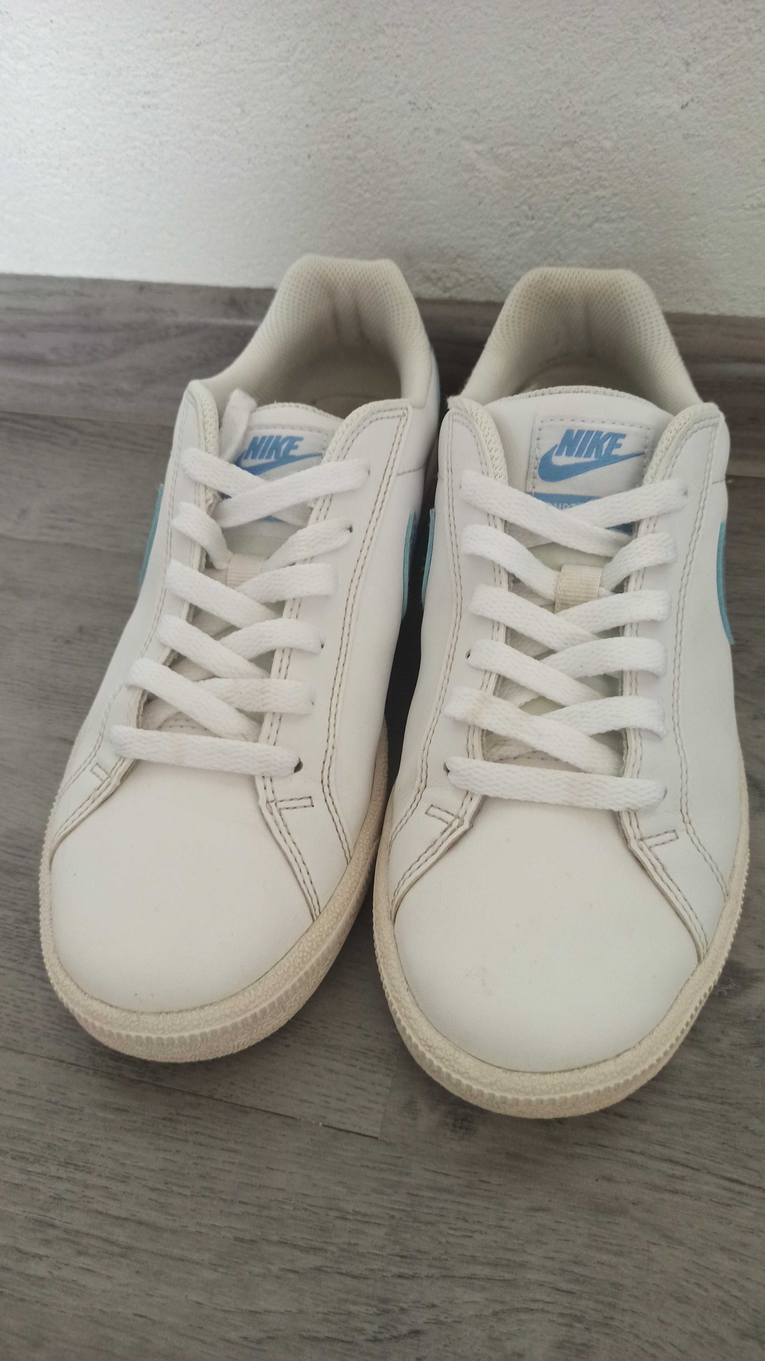 Damskie buty Nike, rozmiar 40