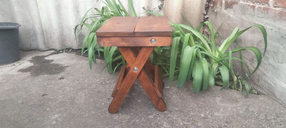 Табурет складной