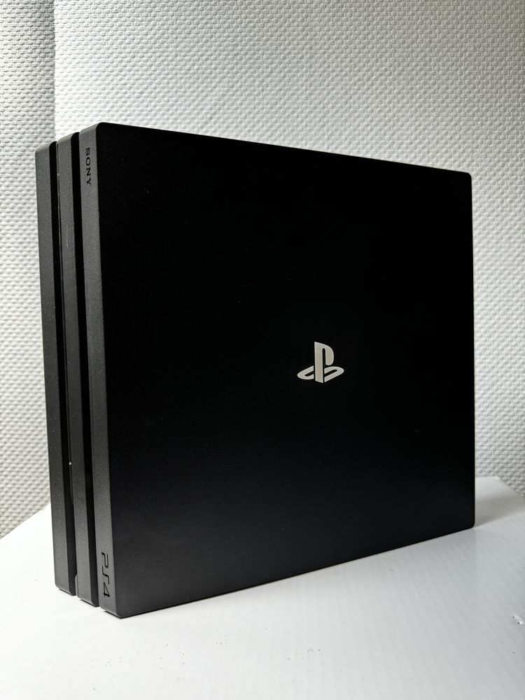 Sony Playstation 4 PRO синій вогонь приставка ПС4 про