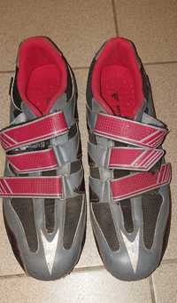 Buty szosowe Adidas z blokami SPD Shimano SM-SH55.
Rozm 46⅔ Wkładka 30