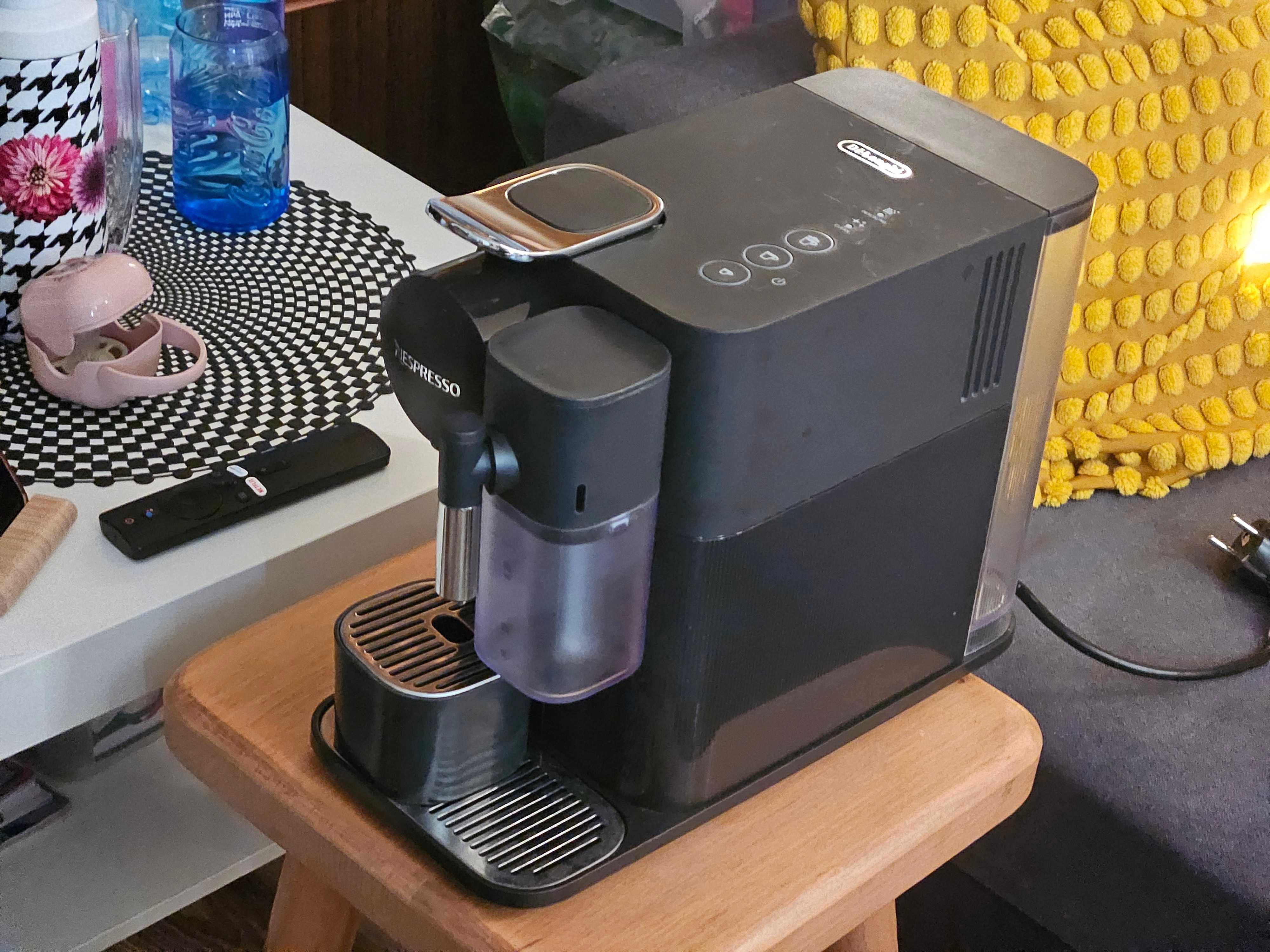 Ekspres na kapsułki Nespresso Delonghi Latissima One EN510.B