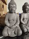 Buda cinzento jardim