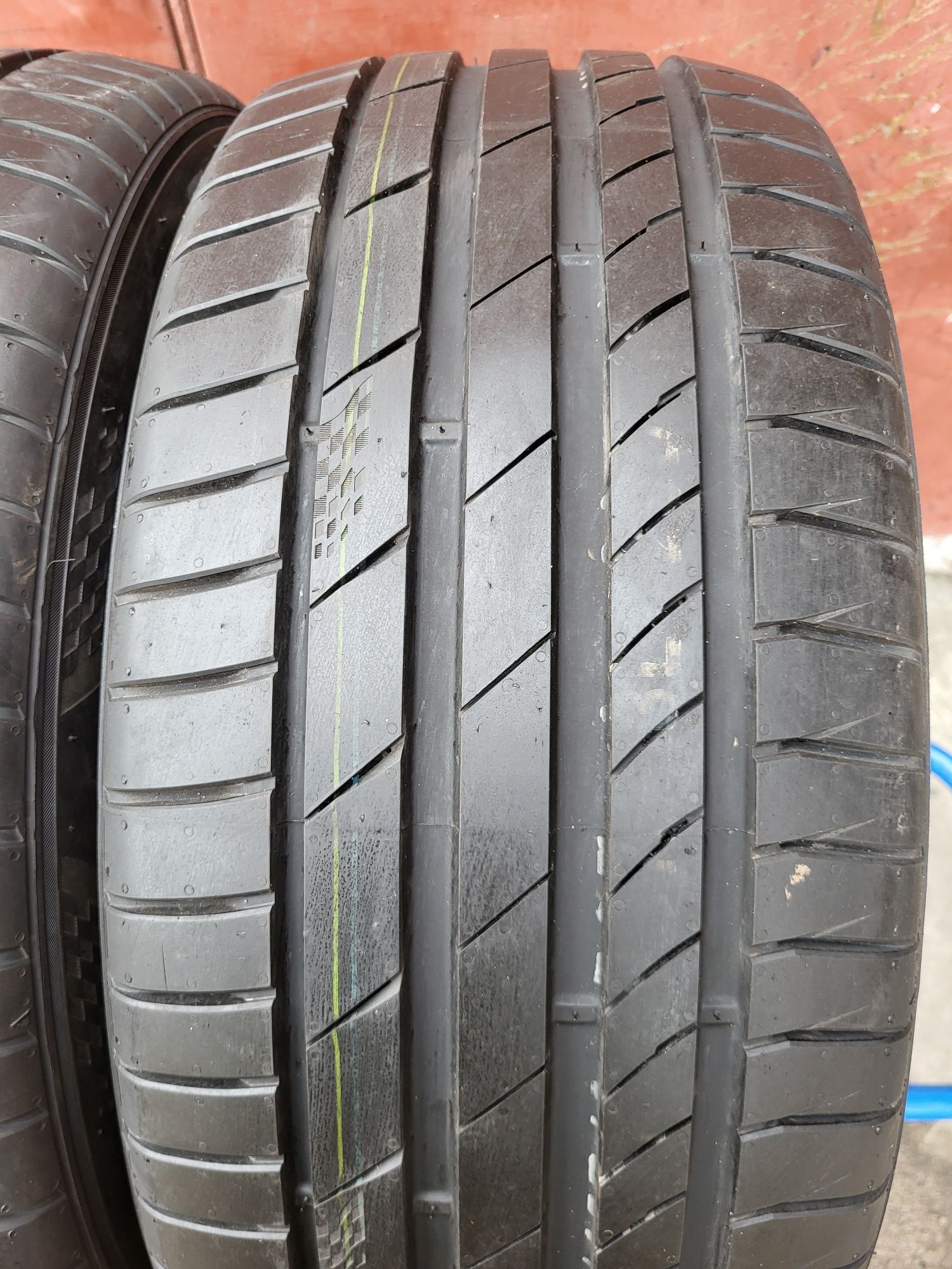 245/45/19 R19 KUMHO ECSTA PS71 SUV 2шт ціна за 1шт шини