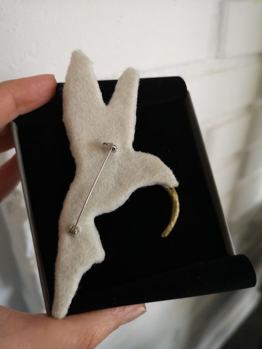 Broszka Koliber Anita Pikala