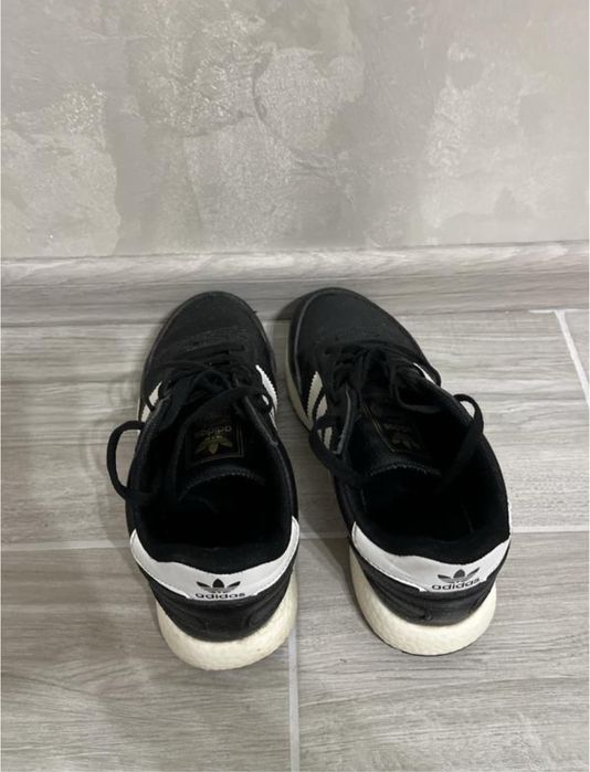 Кросівки Adidas Iniki