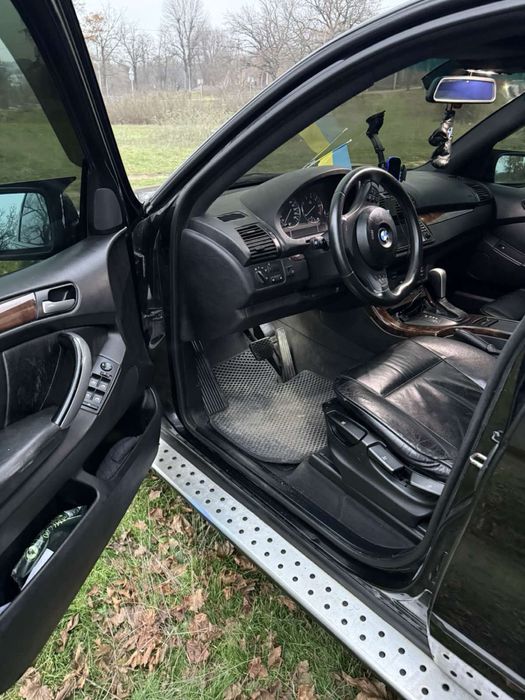 Продам bmw x5 e53