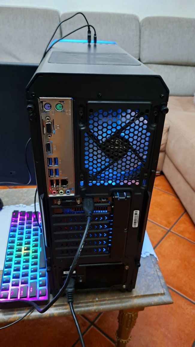 PC GAMING i5-9400f GTX 1650 16GB RAM 240GB SSD