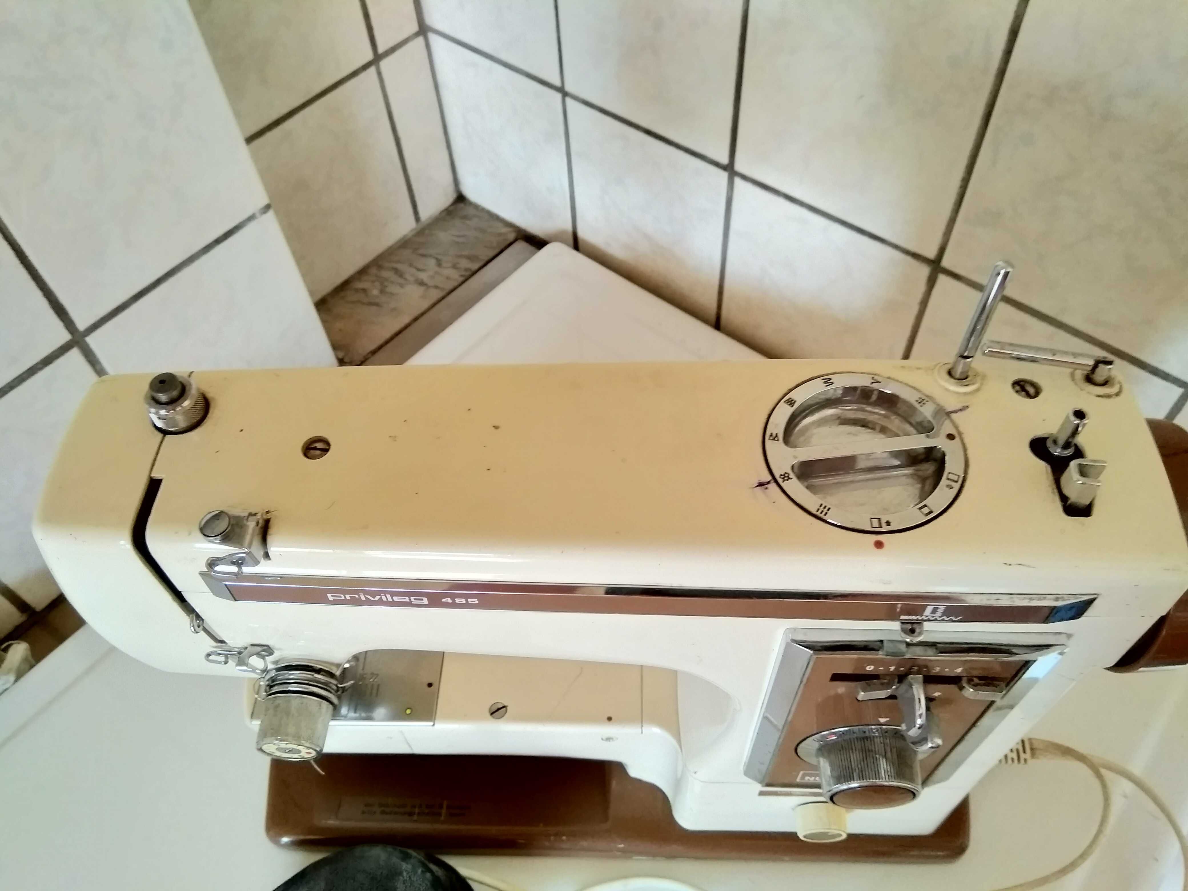 Máquina de costura