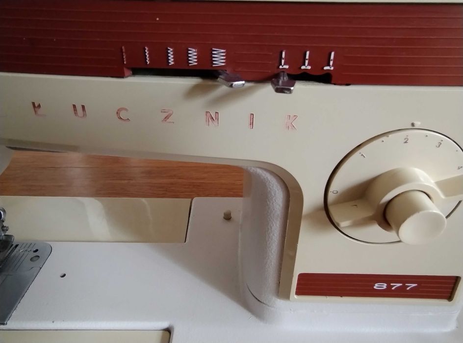 Maszyna do szycia Łucznik 877 rezerwacja