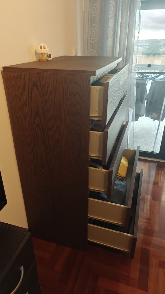 Cómoda castanha 6 gavetas