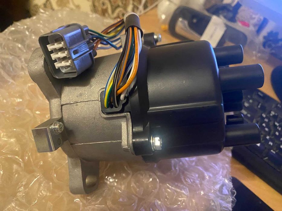 Новый трамблер в сборе Honda CR-V 2.0 B20 / TD97/TD74