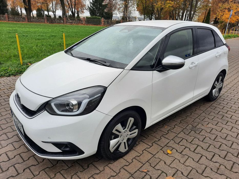 Honda Jazz AUTOMAT parki HYBRYDA radar KAMERA grzana kierownica i fotele SERWIS