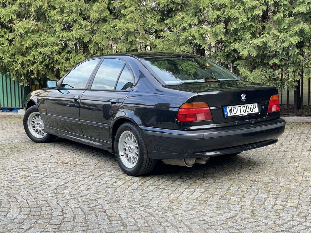 BMW E39 528 LPG 1997 czarne skóry, fotele sportowe, koła zimowe WARTO!