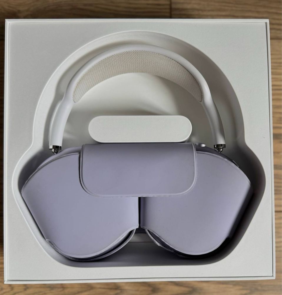 Продам Airpods Max,з гарантією від Комфі