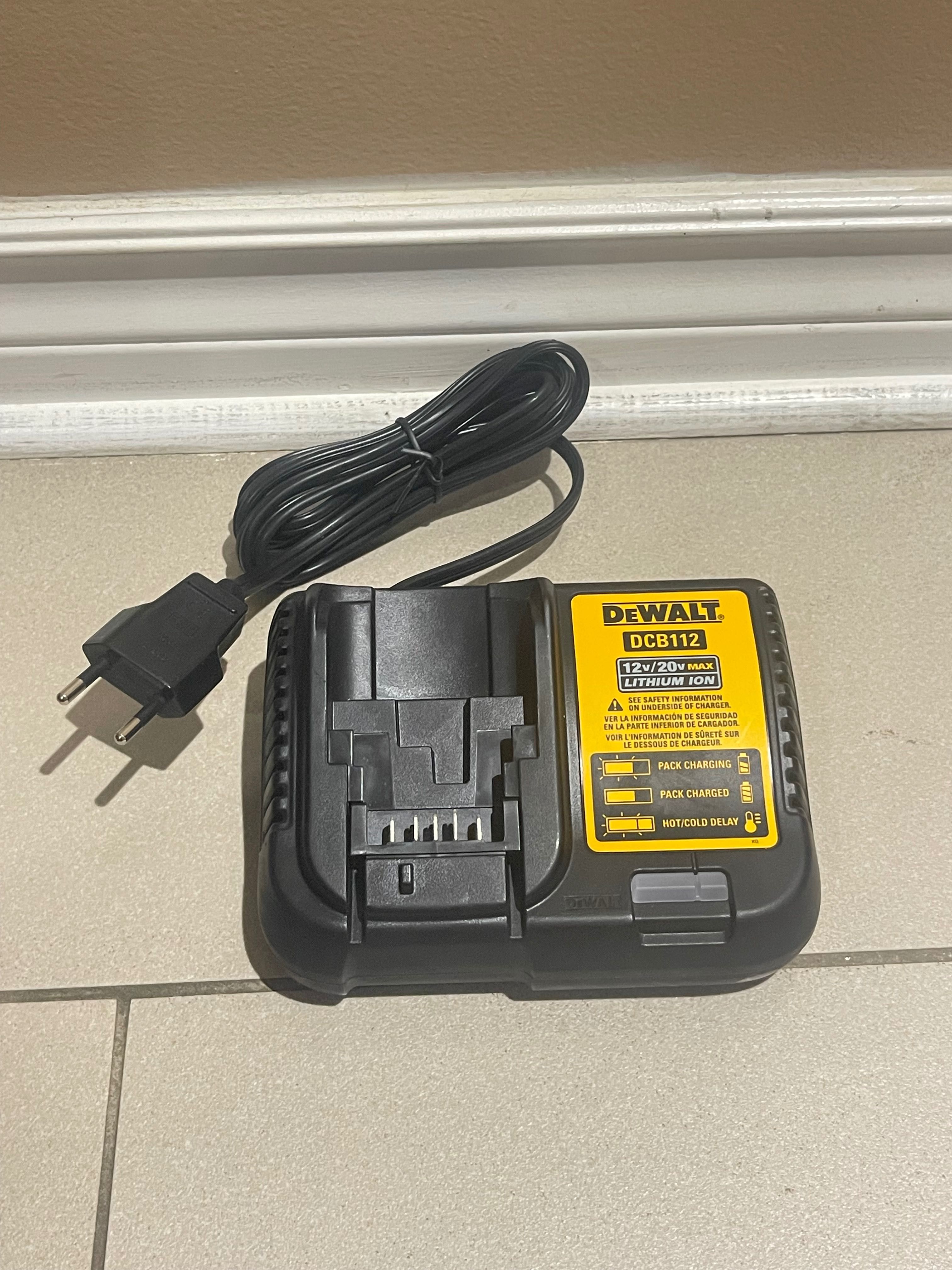 Dewalt Carregador