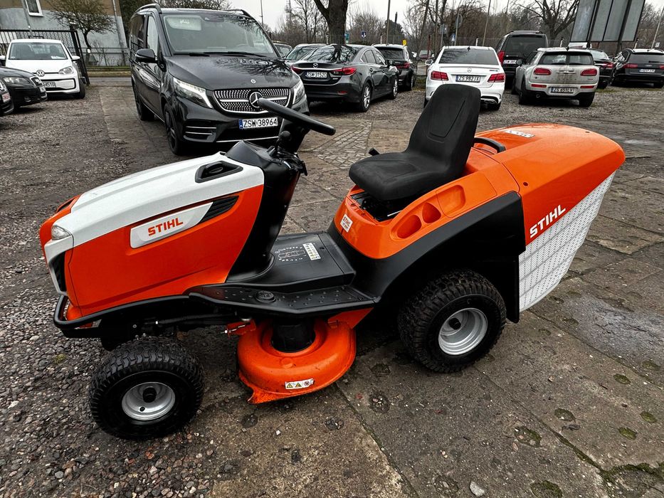 Traktor ogrodowy - kosiarka samojezdna STIHL RT 4097