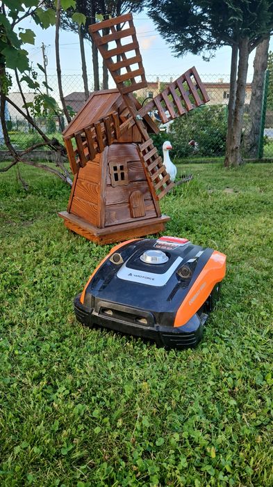 Robot do trawy kosiarka automatyczna Yardforce Yard force 400ri