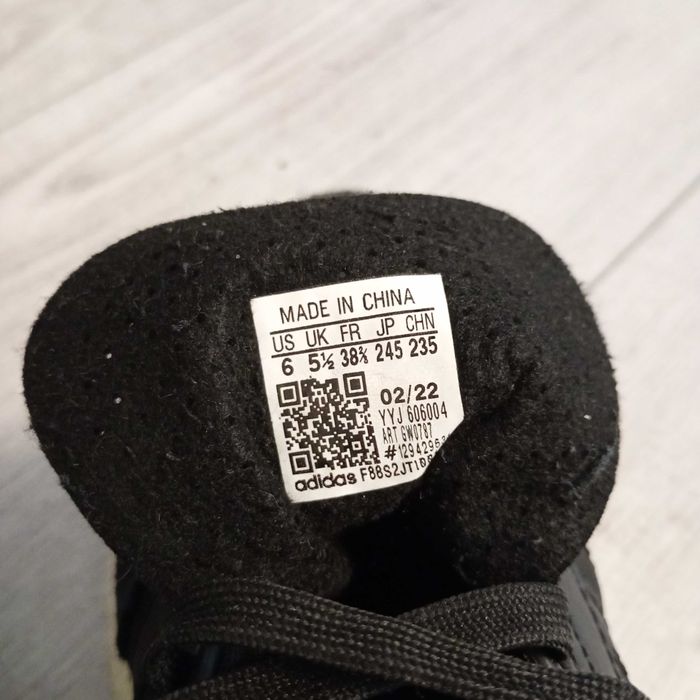 Кросівки Adidas Retropy E5.розмір 38 2/3