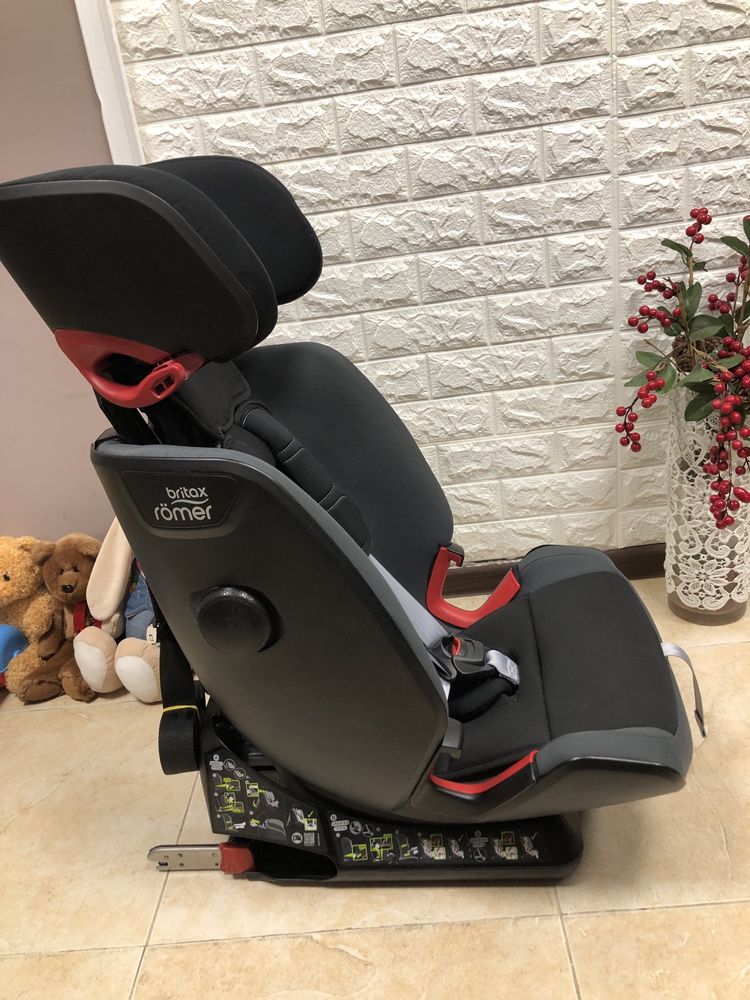 Автокрісло Britax Romer ADVANSAFIX IV R Група 1/2/3 (9-36кг) брітакс