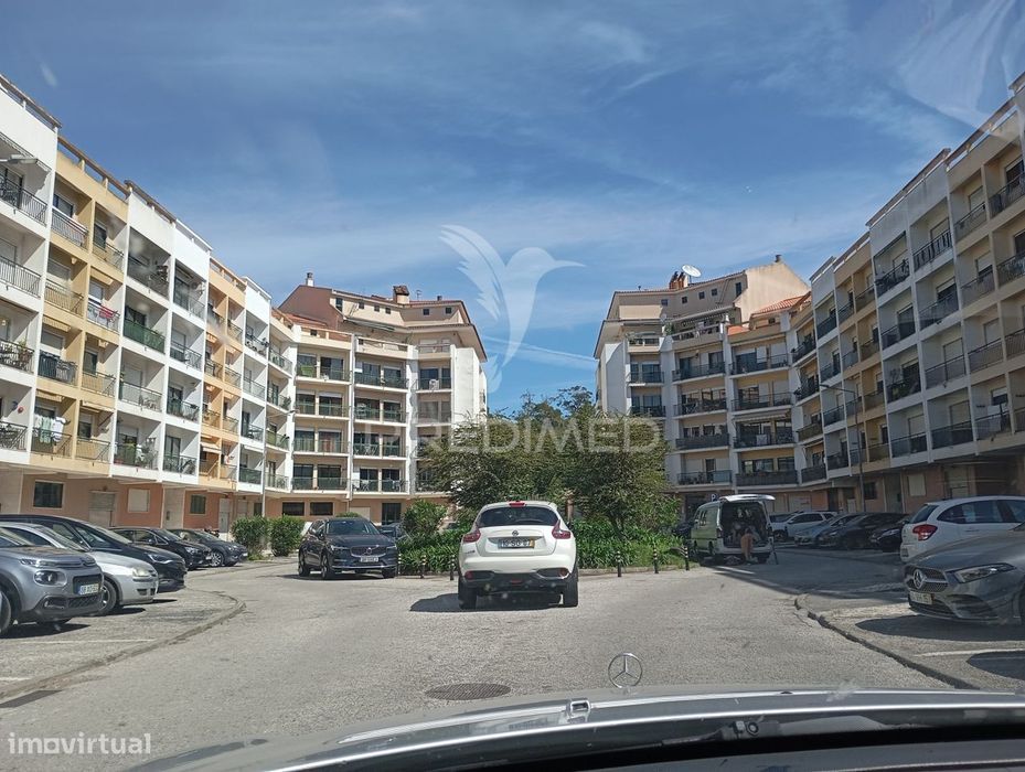 Apartamento T3 espaçoso 133 M2  EM Tercena  Massamá Queluz