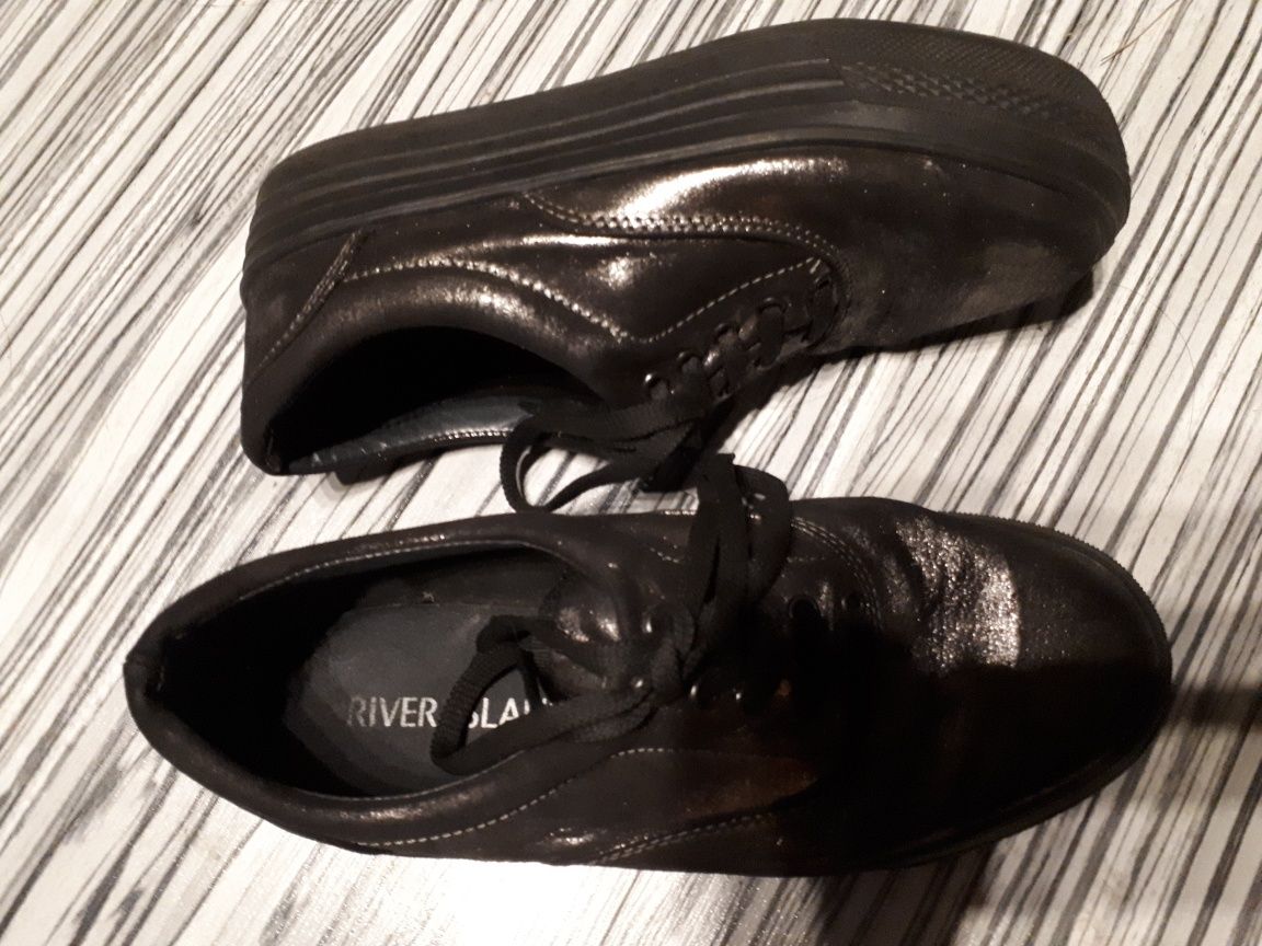 RIVER ISLAND metaliczne srebrne tenisówki na platformie 38 stan bdb